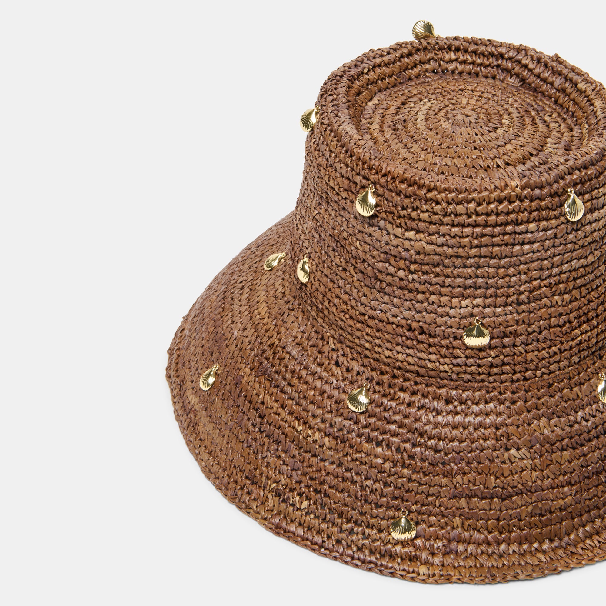 STRAW CLOCHE WITH CHARMS BROWN